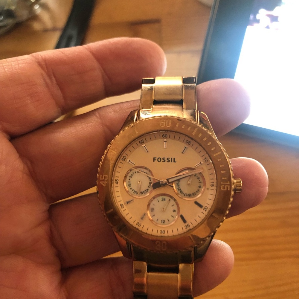 Fossil Watch Good Working Condition - image 2